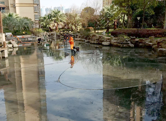 宜黄景观池淤泥清理